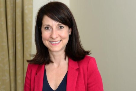 Labour backs calls to outlaw ban on care home visits