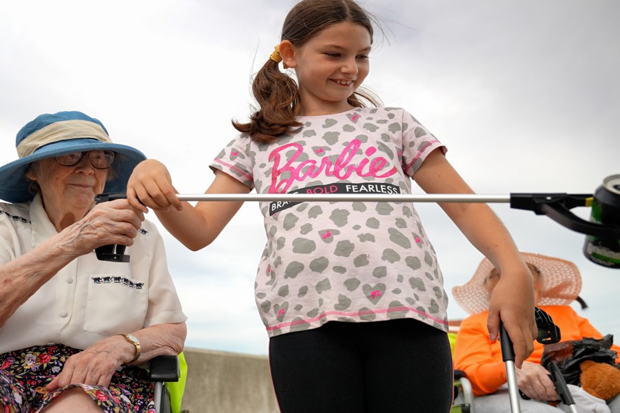 Dymchurch residents clean beach for International Coastal Cleanup Day